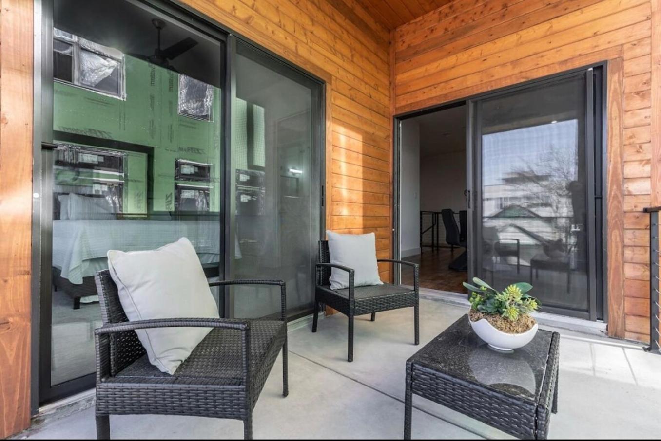 Townhouse Uptown Private Patio Villa Dallas Exterior photo